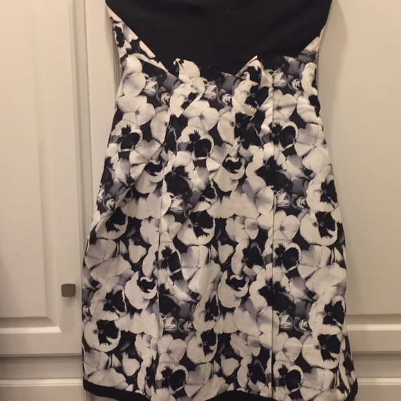 Iconic Pansy print Navy and Cream Silk Faille strapless Carolina Herrera Dress - Picture 5 of 8